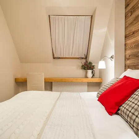 Udanypobyt Kominkowe Apartment